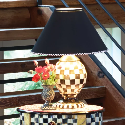 Courtly Check Globe Lamp
