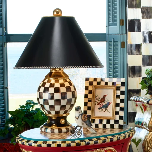 Courtly Check Globe Lamp