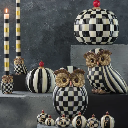 Courtly Check Owl