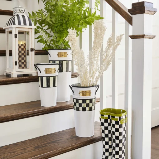 Courtly Stripe Lantern