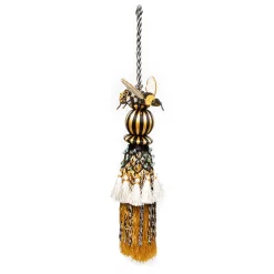Her Majesty'S Tassel