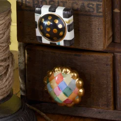Petit Four Square Knob - Courtly Check