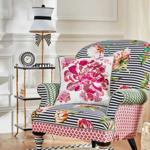 Pretty As A Bow Table Lamp